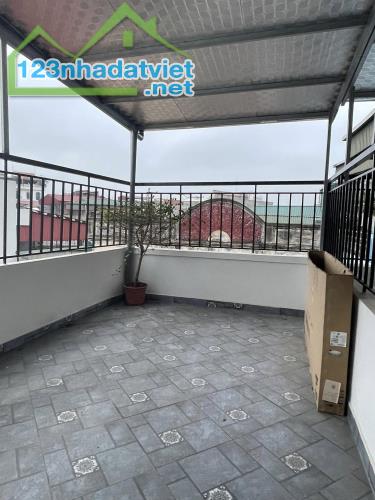 NH À MỚI, HAI THOÁNG - 6 NGỦ, FULL NỘI THẤT - GẦN PHỐ - Ở SƯỚNG