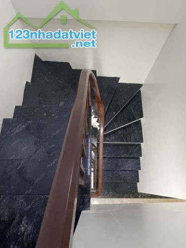 NH À MỚI, HAI THOÁNG - 6 NGỦ, FULL NỘI THẤT - GẦN PHỐ - Ở SƯỚNG - 1