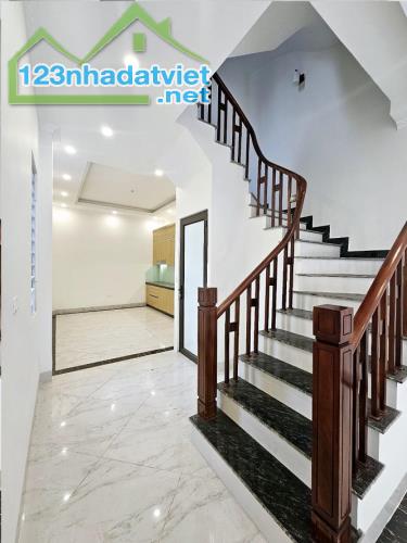 Bán nhà 70m², 6 tầng, 4PN, 5WC, Long Biên - 8.9 tỷ - 2