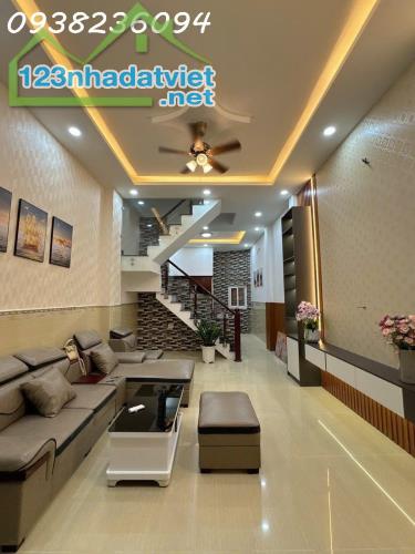 NHÀ 4 LẦU ĐẸP, HẺM LỚN 6M, NGAY TRƯƠNG TÔ NGỌC VÂN, GIÁ TỐT 4.65T, - 4