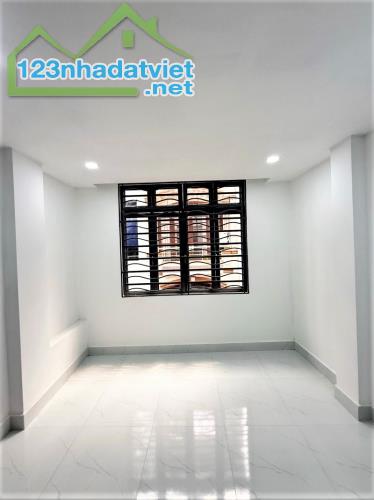 NHỈNH 6.5 TỶ - NHÀ Ở AN CƯ Đ. BÀN CỜ QUẬN 3 - 4 TẦNG SÂN THƯỢNG 4PN MỚI - KINH DOANH TỐT - 3