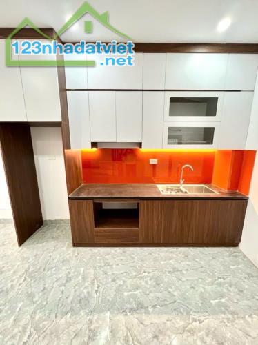 Bán nhà 3 tầng 50m2 Giá 4.5 tỷ, khu dân trí cao, vào ở luôn
