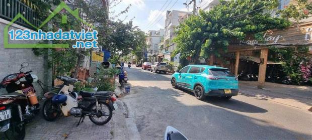 Tân Phú mặt tiền Kinh Doanh gần chợ Tân Hương Đô Đốc Long 100m2 - 5 Tầng Nhỉnh 12ty