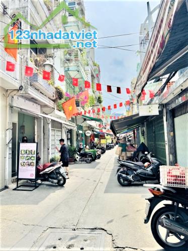 6.2 TỶ - NHÀ Ở AN CƯ QUẬN 3 - HẺM 🚗 NGUYỄN ĐÌNH CHIỂU - DT 3x11M 5 TẤM - 5PN ĐA CÔNG NĂNG - 4