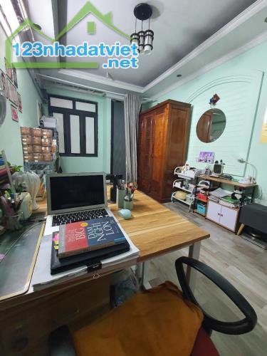 Nam Dư thông 649 Lĩnh Nam, cách 1 nhà ô tô 7 chỗ đỗ 30mx5t giá chỉ 5.6 tỷ. - 1