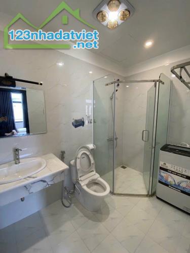 Cho thuê căn hộ 1 ngủ giá chỉ 5.5tr tại Vinhomes Marina