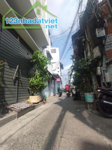 CẦN BÁN GẤP TRONG TUẦN, NHÀ DƯƠNG BÁ TRẠC P2Q8 DT: 57.8M2, 2 TẦNG, 4PN, 3WC. CHỈ 5.5 TỶ.