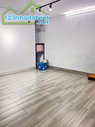 Gấp bán nhà cũ mua nhà mới 4 tầng,50m 5pn, HXH Lê Văn Qưới Bình Tân chỉ 3.8 tỷ - 1
