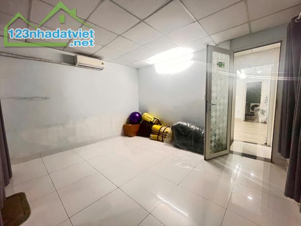 Gấp bán nhà cũ mua nhà mới 4 tầng,50m 5pn, HXH Lê Văn Qưới Bình Tân chỉ 3.8 tỷ - 2