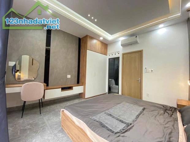 GẤP BÁN NHÀ MỚI  DTSD: gần  340M2 sàn - 4PN-5WC – ĐẦY ĐỦ nội thất - 6,2 Tỷ - - 3