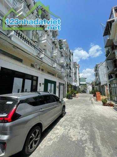 Bán gấp nhà Đường số 30 – P6 – Gò Vấp – Hẻm 6m – 5 tầng – 7PN – 75m2 – 9.9Tỷ