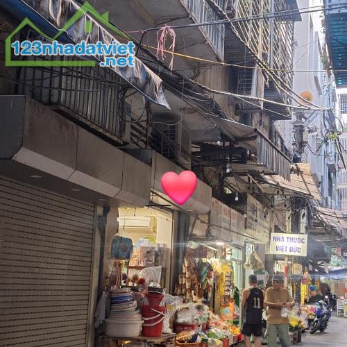 7,8 tỷ nhà mặt chợ kinh doanh ngõ thông ô tô ngã tư Khuất Duy Tiến  Q thanh xuân