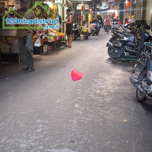7,8 tỷ nhà mặt chợ kinh doanh ngõ thông ô tô ngã tư Khuất Duy Tiến  Q thanh xuân - 3