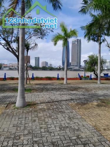 # Nhà 2 Mặt tiền Trần Hưng Đạo, View Sông Hàn, 125m2, 3 mê suốt, 7PN, móng 5 tầng
