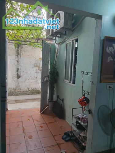 Bán đất Đông Ngạc, Bắc Từ Liêm, 49m2, c4, mặt tiền 6.7m, giá 5.95 tỷ