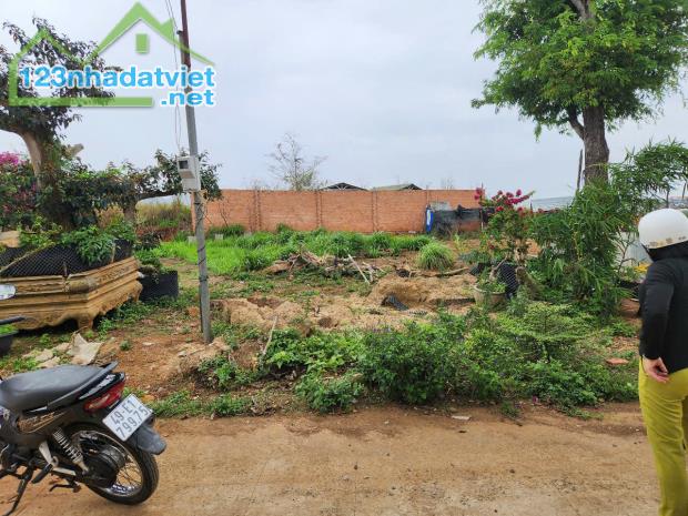 CẦN BÁN LÔ ĐẤT THỊ TRẤN LIÊN NGHĨA ĐỨC TRỌNG LÂM ĐỒNG giá chỉ 1.2 tỷ - 1