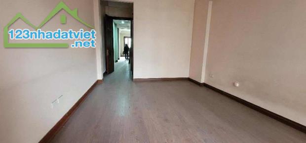 ⚜️ Mặt phố VIP Trung Kính, Cầu Giấy 55m2 5T MT 4m, Giá đầu tư chỉ 18.5 Tỷ ⚜️ - 3