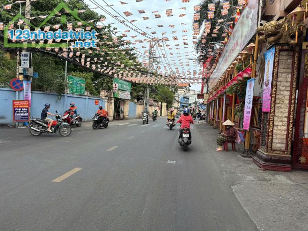Bán nhà 1 sẹc HXH Đường số 30 75m2 3 tầng view góc ngang 4.1m đẹp gần chợ chỉ 7 tỷ. - 3