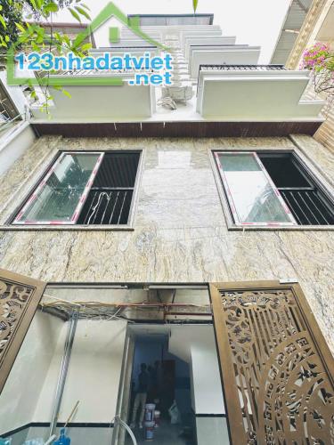GÀ ĐẺ TRỨNG VÀNG DÒNG TIỀN 60TR/ THÁNG, PHỐ GIÁP BÁT, Ô TÔ , 6 TẦNG THANG MÁY GIÁ 15.X TỶ - 1