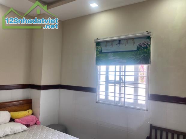 Bán gấp nhà đẹp ở ngay Trần Xuân Soạn, xe hơi ngủ nhà, 73m2, 4T, SHR, chỉ 10.9 Tỷ. - 4