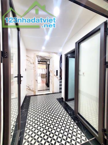 BÁN NHÀ TAM TRINH, VỈA HÈ, KINH DOANH, Ô TÔ, 61M2 X 6 TẦNG THANG MÁY GIÁ 17.X TỶ - 4