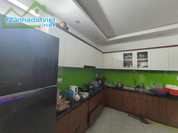 BÁN NHÀ MẶT PHỐ TỈNH LỘ 10 - BÌNH TÂN - 4 TẦNG - 84M2 - 11 TỶ - SỔ HỒNG CHÍNH CHỦ
