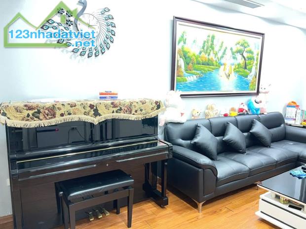 BÁN NHÀ PHỐ PHÙNG CHÍ KIÊN, CẦU GIẤY. DT 60M2, XÂY 6 TẦNG, OTO ĐỖ CỬA. GIÁ CHỦ CHÀO 22 TỶ - 1