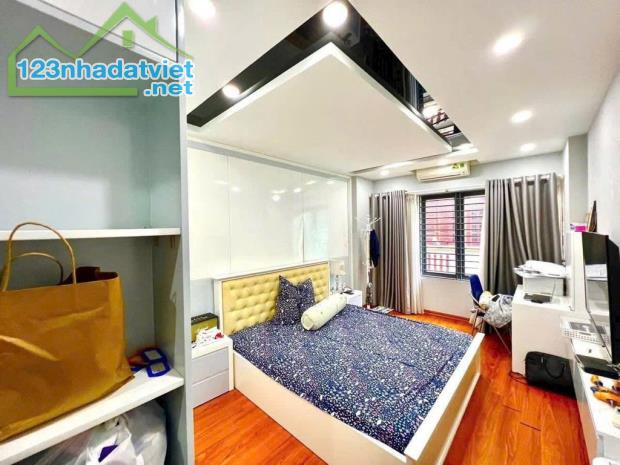 BÁN NHÀ PHỐ PHÙNG CHÍ KIÊN, CẦU GIẤY. DT 60M2, XÂY 6 TẦNG, OTO ĐỖ CỬA. GIÁ CHỦ CHÀO 22 TỶ - 4