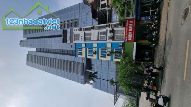 BÁN NHÀ MẶT PHỐ DOÃN KẾ THIỆN – CẦU GIẤY, HÀ NỘI
Giá: 25.5 tỷ  Diện tích: 52m²  5 tầng - 2