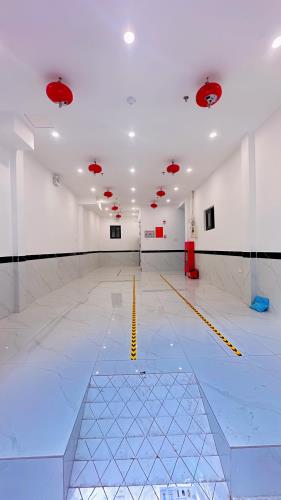 Bán CCMN 75m2 x 7Tầng, Thang máy, Vũ Ngọc Phan, Đống Đa, doanh thu 100tr/th.
