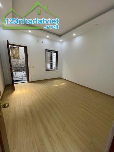 Nhà Đẹp - Ở Ngay - Gần Phố - Bạch Mai - Hai Bà Trưng - Dt :36m2/4tầng/4mMT*nhỉnh 6 tỷ - 4