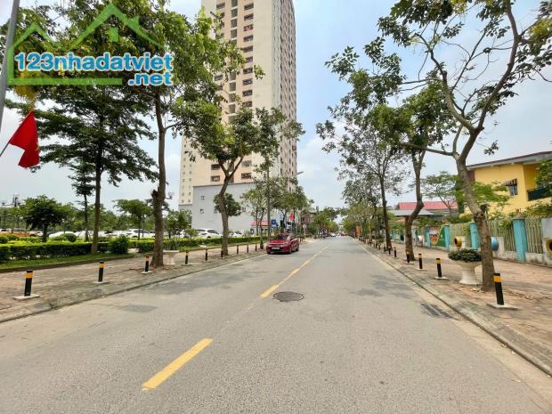Nhỉnh 3 tỷ, 75 m2, chung cư 02 ngủ, sổ đỏ, Thạch Bàn, Cổ Linh, Cầu Vĩnh Tuy, Long Biên, Ký
