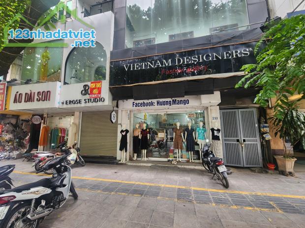Bán Nhà Mặt Phố-Phố Huế 185m2/ Mặt tiền 6.5m 147 Tỷ, Sổ vuông, Xây Tòa Building