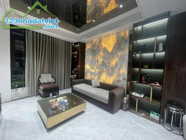 MẶT PHỐ YÊN HOA THANG MÁY - KINH DOANH DT 50m2 7 tầng MT 7m Giá 27 tỷ - 4