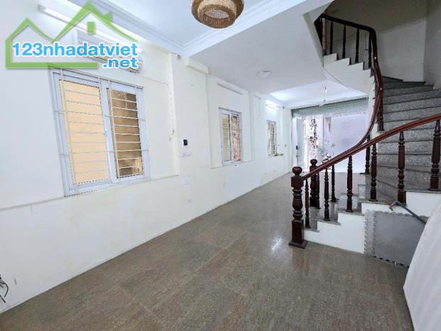 Bán nhà Phú Mỹ 6 tầng 9 phòng chỉ hơn 6 tỷ dòng tiền ổn định