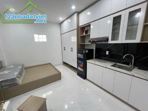 Bán Tòà Chung Cư Mini 60m2 7 Tầng 16 phòng khép kín
Giá 12,7 tỷ ngõ thông - 1