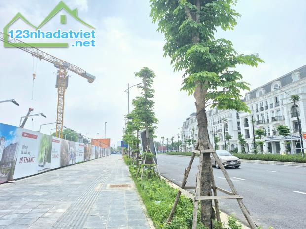 Bán căn hộ vị trí siêu Vip DT 117m2, mặt Đường Lê Quang Đạo, Chiết khấu 5%, Cách Aeon Mall - 2