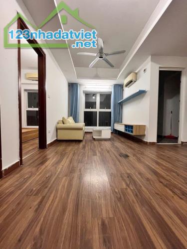 Chính chủ bán căn hộ CT7 Dương Nội, tầng trung, view biệt thự, sổ đỏ, 2.9x tỷ