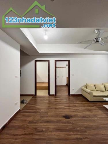 Chính chủ bán căn hộ CT7 Dương Nội, tầng trung, view biệt thự, sổ đỏ, 2.9x tỷ - 3