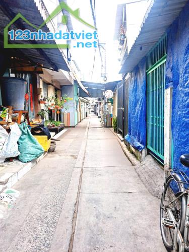 Bán Nhà Bình Tân, Đường Hương Lộ 2, 3Tầng, 4 phòng, hẻm 1/ 3m, thông thoáng chỉ nhỉnh 3 tỷ - 4