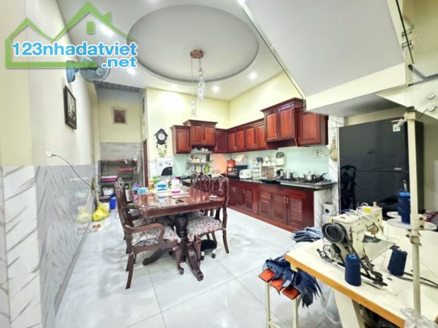 NHÀ ĐẸP 4 TẦNG Đ. HỒ VĂN LONG NGAY GÒ MÂY - HẺM XE TẢI THÔNG - 57M2 (4x14.3). CHỈ HƠN 5 TỶ - 1