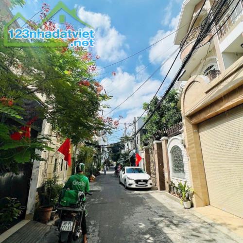 Nhà hẻm xe hơi, Phan Huy Ích, Gò Vấp, 4x14m, Chỉ nhỉnh 4 Tỷ
