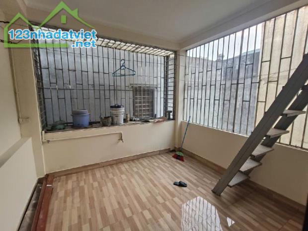 BÁN NHÀ NGỌC HỒI, HOÀNG MAI, Ô TÔ VF3 ĐỖ CỬA, 30M RA PHỐ, SD 46M2, 8.8TỶ(CTL) - 4