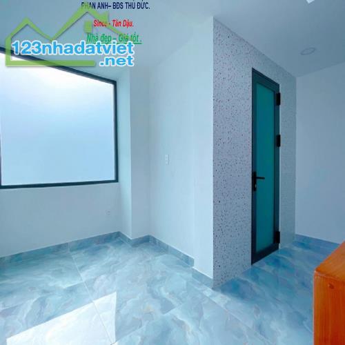 Bán Nhà Phố Lê Văn Thịnh, Q2_ 🔥 Hot Deal _ Hẻm Xe Hơi Sạch Đẹp _ 3 Tầng "Siêu Phẩm" 4 Pn - 2