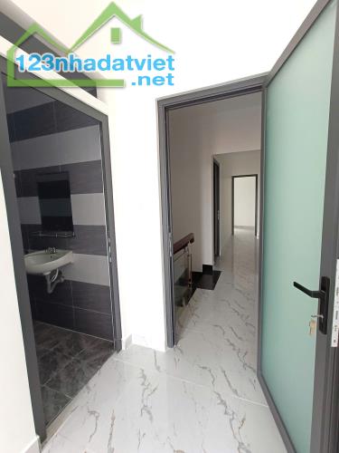 Bán Nhà Bình Tân, Tân Hòa Đông, Chiến Lược giáp Q6, ́̃87m2, 3 Tầng,6 pn chỉ 6 tỷ 290 TL - 4
