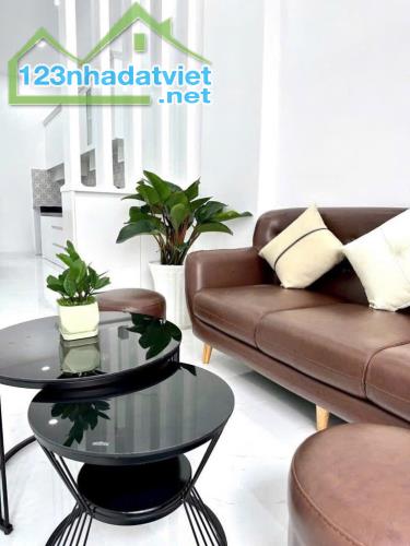 Nhà đẹp như mới – 2PN – sát mặt tiền Âu Cơ – chỉ 4.98 tỷ - 1