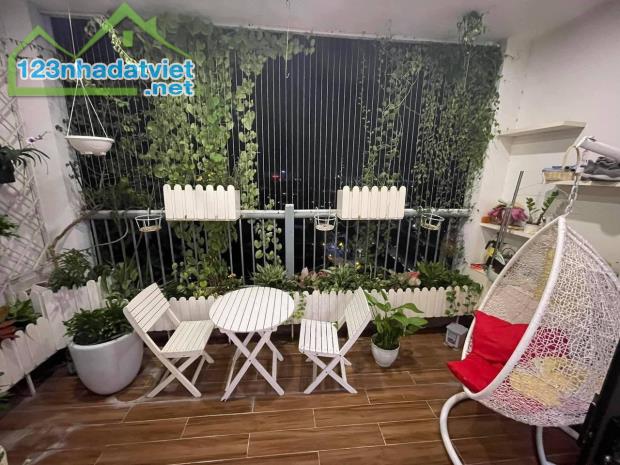 Bán chung cư 282 Nguyễn Huy Tưởng 100m2, 3 ngủ, 2  vs chỉ  6.X  tỷ - 3