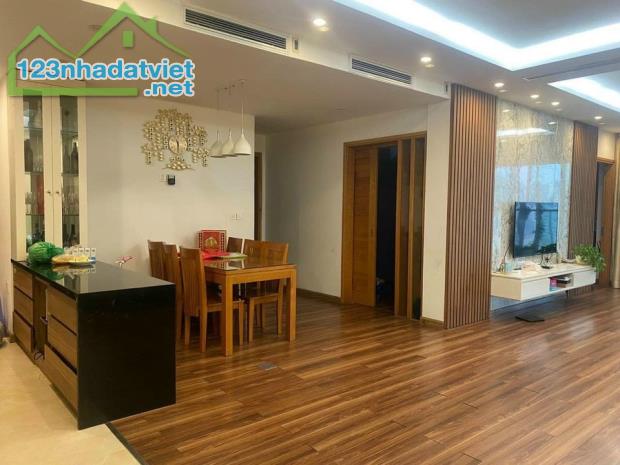 Bán chung cư 282 Nguyễn Huy Tưởng 100m2, 3 ngủ, 2  vs chỉ  6.X  tỷ - 4