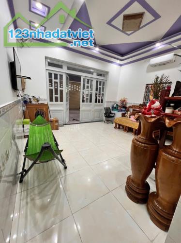 Siêu đẹp nhà HXH Đặng Thúc Vịnh, Hóc Môn, .DT:100m2 .Giá chỉ 4.7 tỷ  (TL) - 1