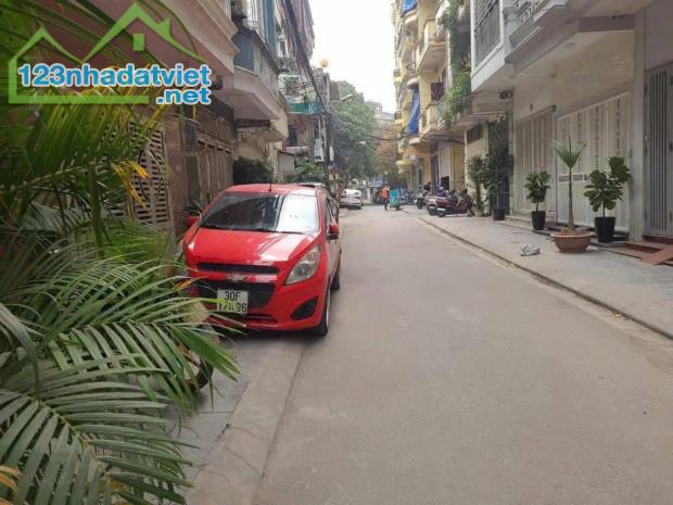 Chính chủ bán gấp nhà Võ Thị Sáu, Trần Khát Trân 45m 7 Tầng Thang máy, ÔTô. giá chỉ hơn - 3